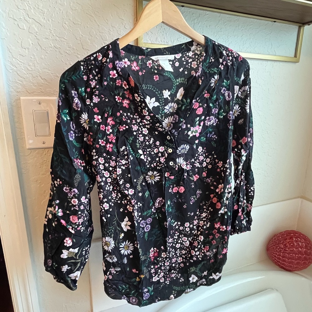H & M mama maternity floral blouse